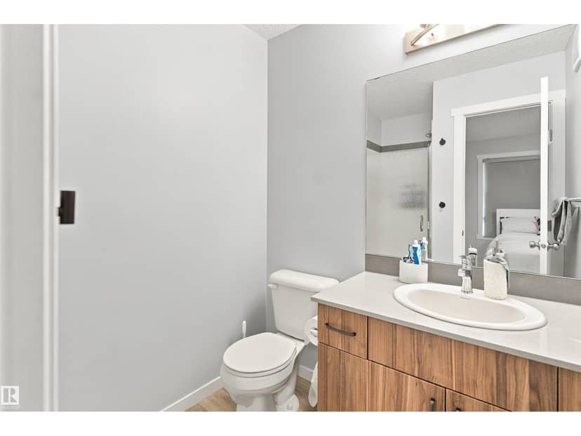 19611 28 AV NW — photo 21 of 37