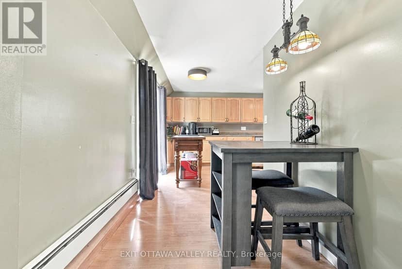 15 Troyes Street — photo 13 of 40