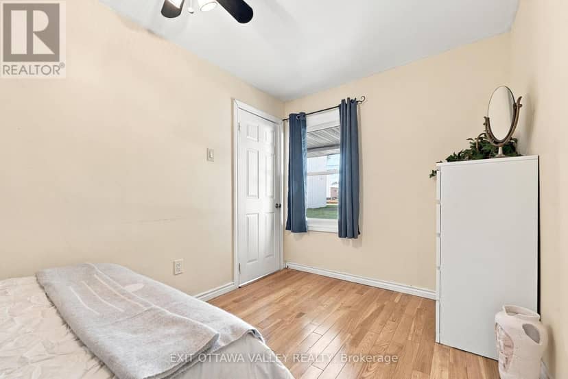 15 Troyes Street — photo 19 of 40