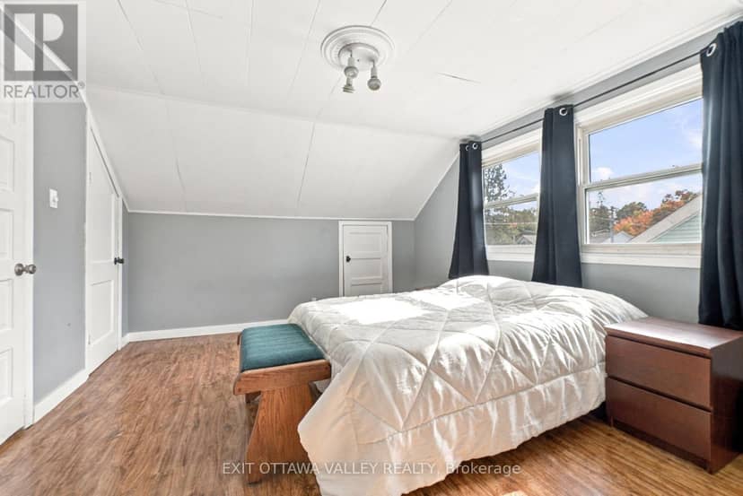 15 Troyes Street — photo 23 of 40
