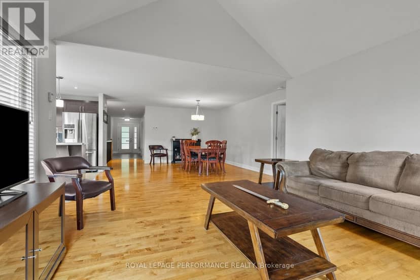 6 Brickyard Drive — photo 17 of 40