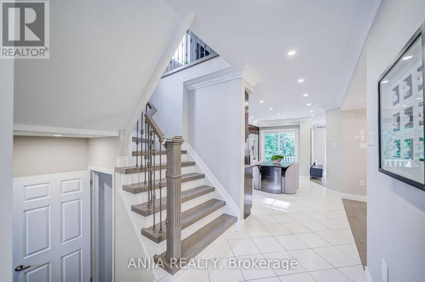 30 Elmeade Lane — photo 2 of 40