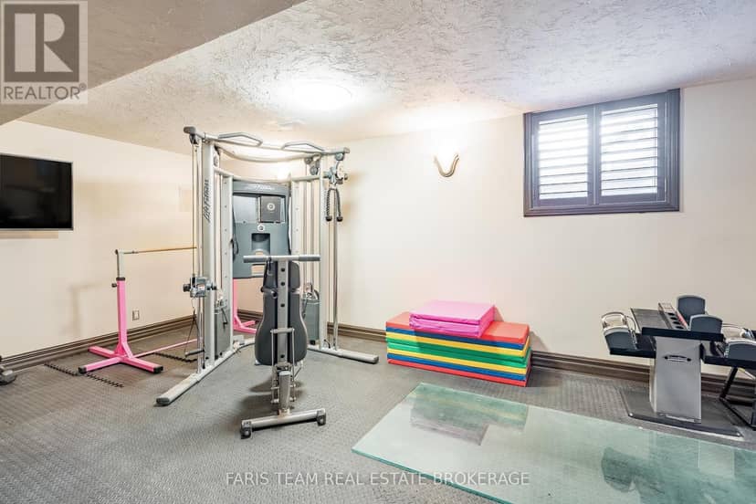 1762 Wilkinson Street — photo 38 of 40