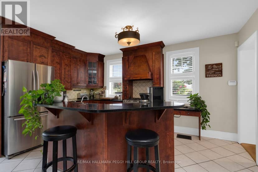 12 Beacon Road — photo 2 of 22