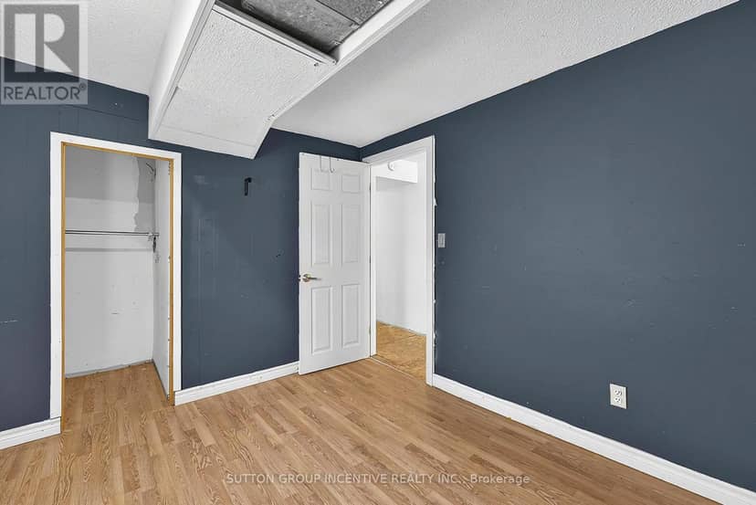 366 Talbot Street — photo 23 of 40