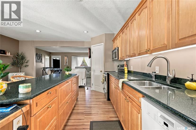 43 Wentworth CRESCENT — photo 17 of 40