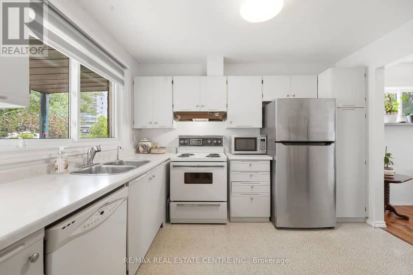 25 Scottsdale Court — photo 14 of 35