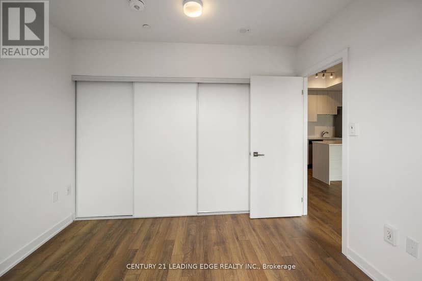 708 - 2433 Dufferin Street — photo 15 of 19