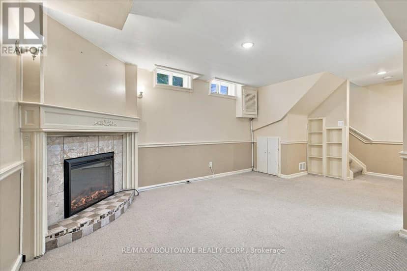 2197 Pembroke Court — photo 33 of 40