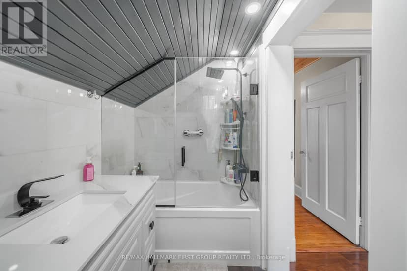 7 McMurchy Avenue S — photo 30 of 40