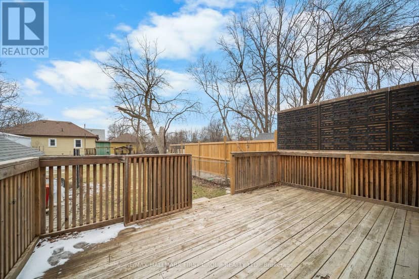 7 McMurchy Avenue S — photo 39 of 40
