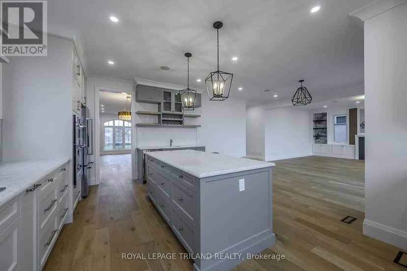 4038 Ayrshire Avenue — photo 13 of 40