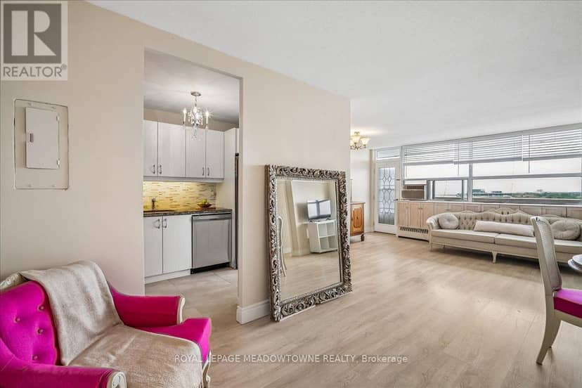1601 - 2263 Marine Drive, Oakville, photo 6