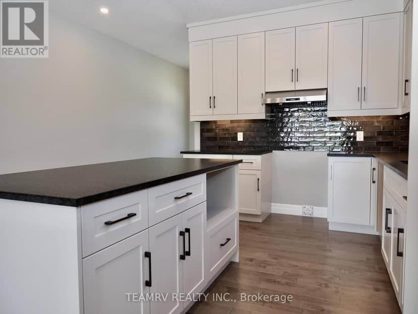 11 Sycamore Drive — photo 3 of 21