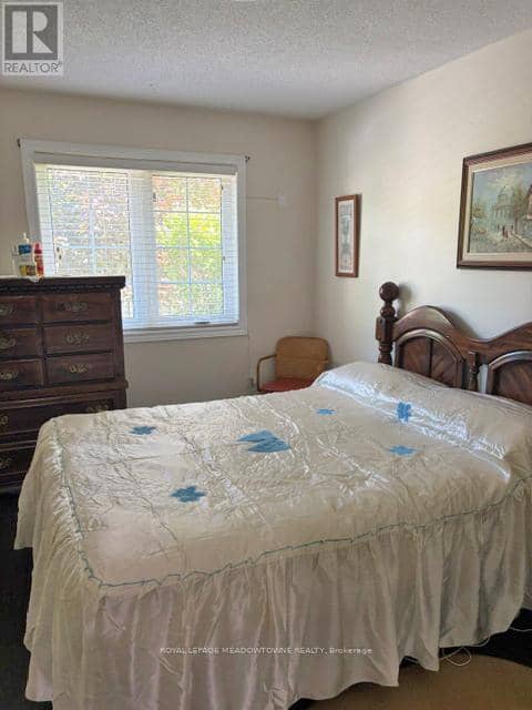 7 - 26 Red Haven Drive — photo 22 of 34