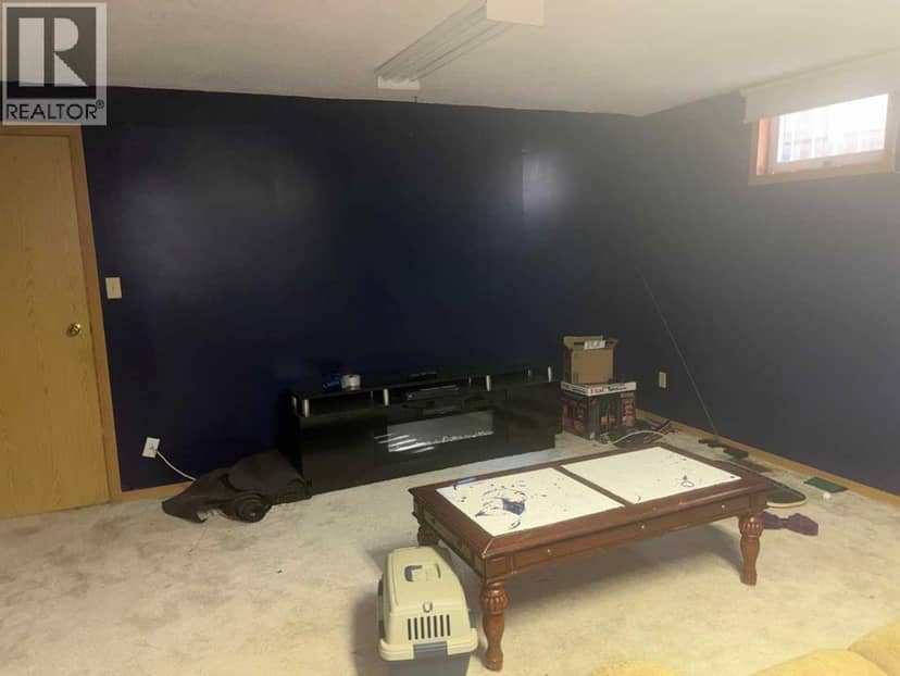 5032 48 Street — photo 13 of 21