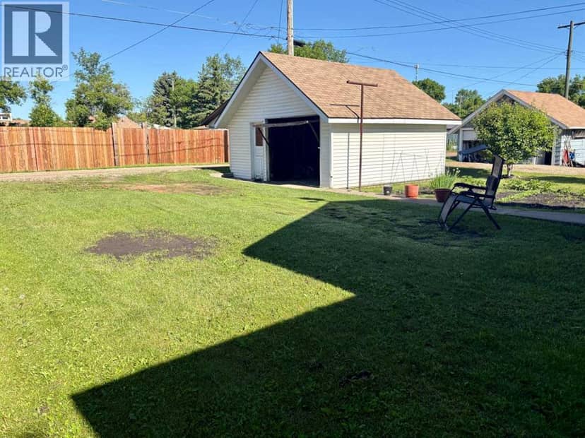 5032 48 Street — photo 18 of 21