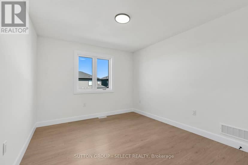 6394 Heathwoods Avenue — photo 29 of 40