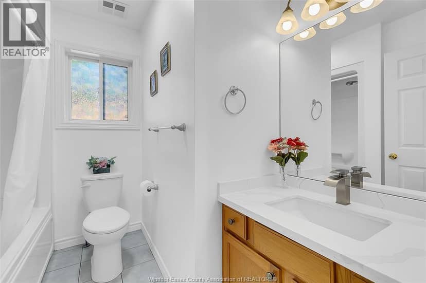 2292 Askin Avenue — photo 21 of 37