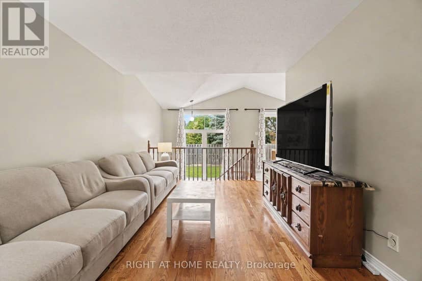 623 Wild Shore Crescent — photo 5 of 32