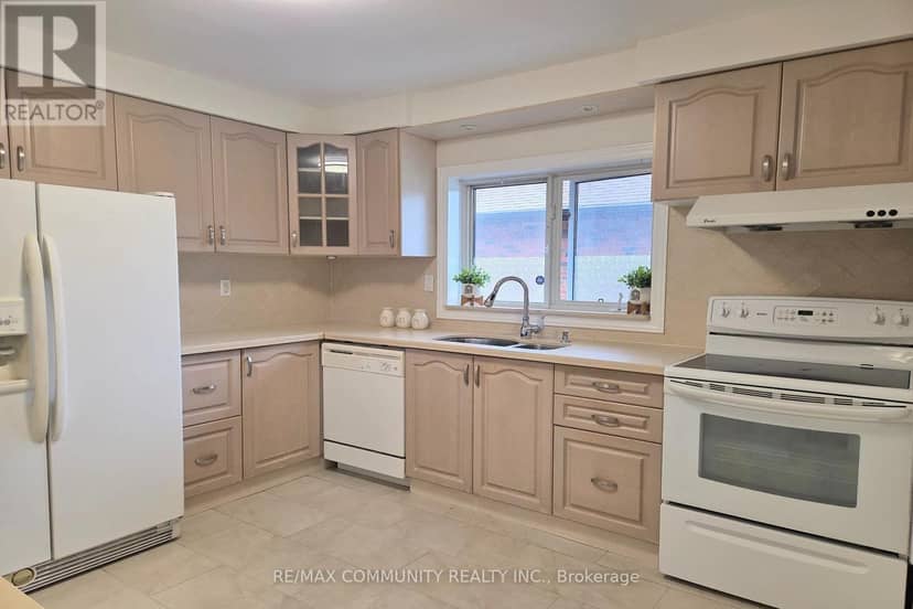 93 Waringstown Drive — photo 12 of 39