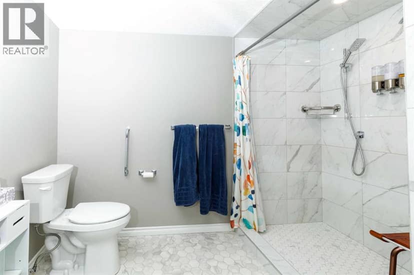 206, 56 Carroll Crescent — photo 18 of 24