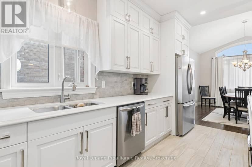 2 Bevan Drive — photo 21 of 40