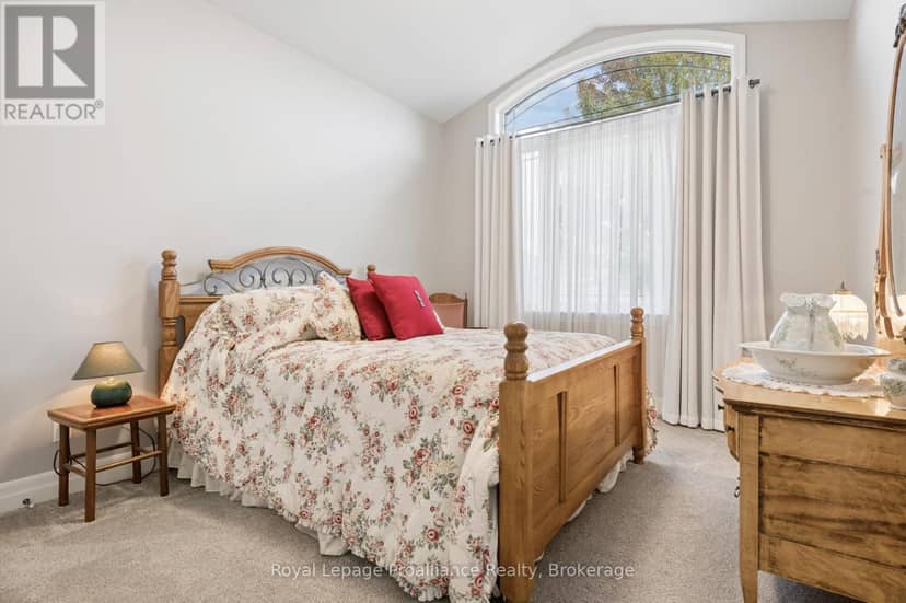 2 Bevan Drive, Belleville, photo 8
