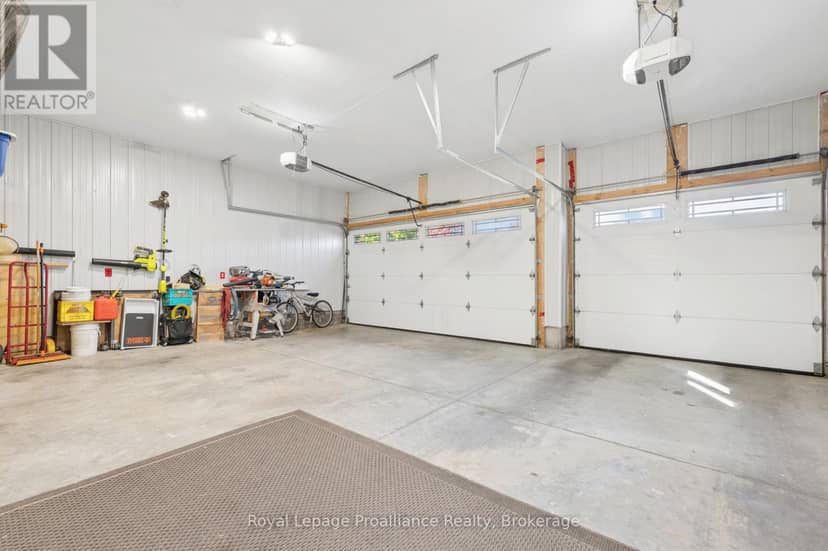 2 Bevan Drive — photo 37 of 40