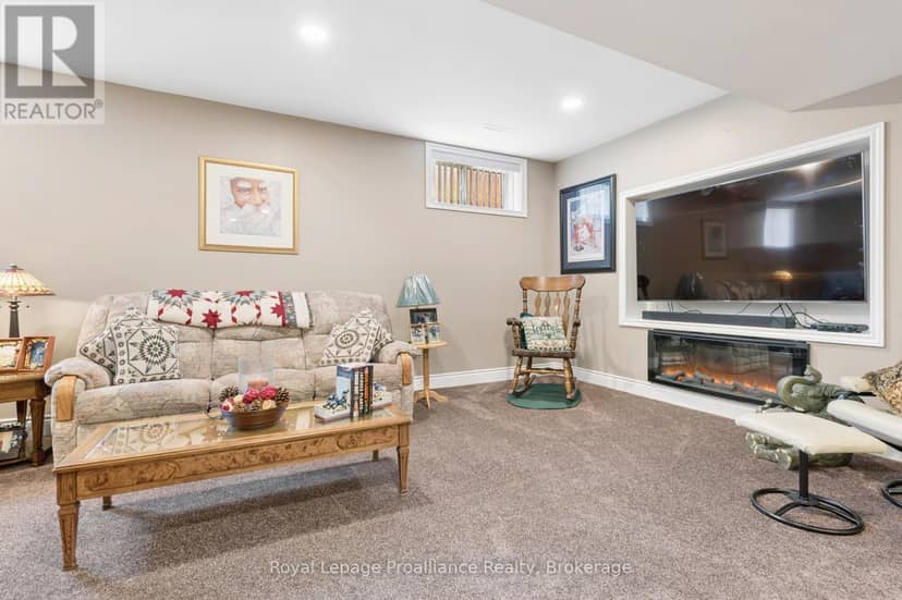 2 Bevan Drive — photo 33 of 40