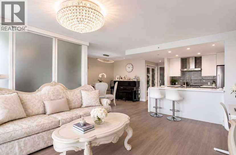 455 BEACH CRESCENT, Vancouver, photo 3
