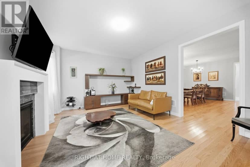 66 Betty May Crescent — photo 11 of 40