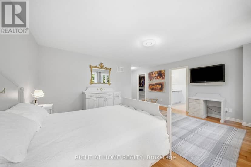 66 Betty May Crescent — photo 28 of 40