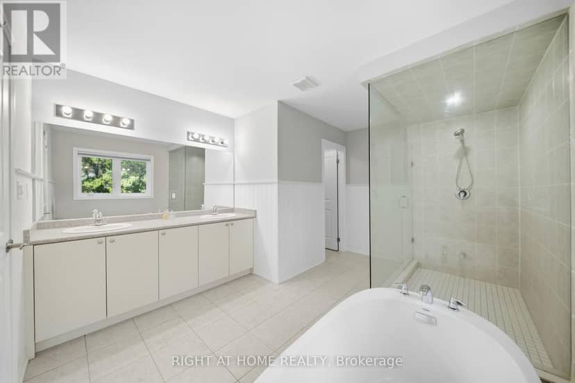 66 Betty May Crescent — photo 32 of 40