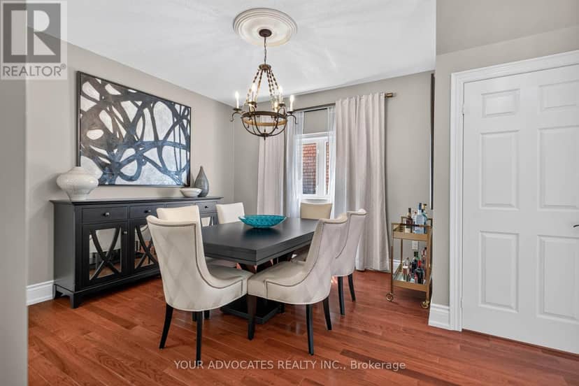 228 Twin Hills Crescent — photo 7 of 33