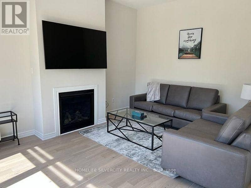 124 Kirby Avenue — photo 5 of 12