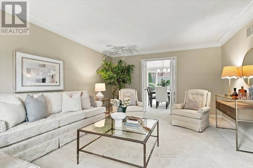 1309 Monmouth Drive, Burlington, photo 6