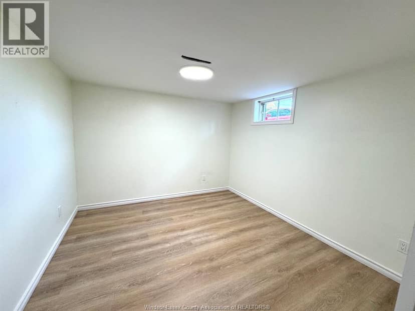8177 RIVERSIDE DRIVE East — photo 33 of 40