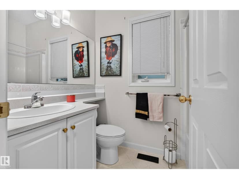 #58 10 Blackburn Dr W SW — photo 24 of 40