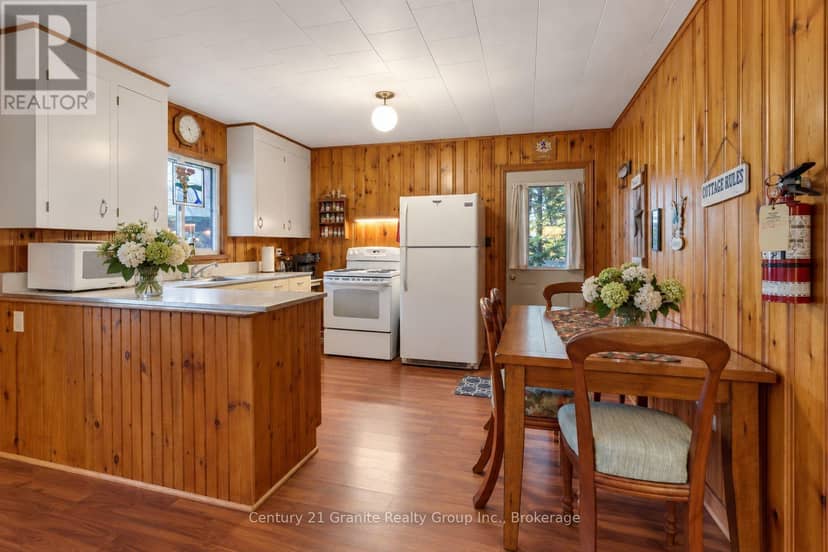 4175 Elephant Lake Road — photo 11 of 32