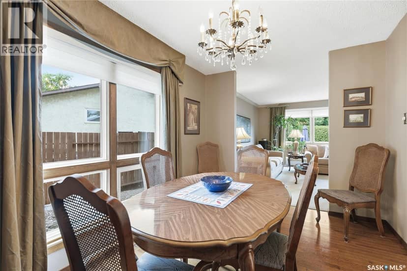 2654 Kliman CRESCENT — photo 12 of 40
