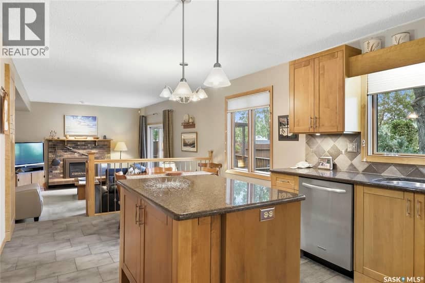 2654 Kliman CRESCENT — photo 13 of 40