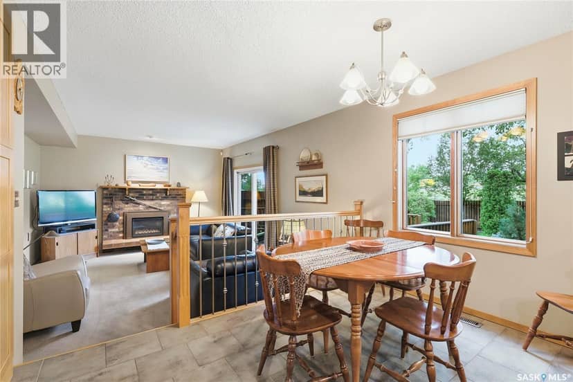 2654 Kliman CRESCENT — photo 17 of 40