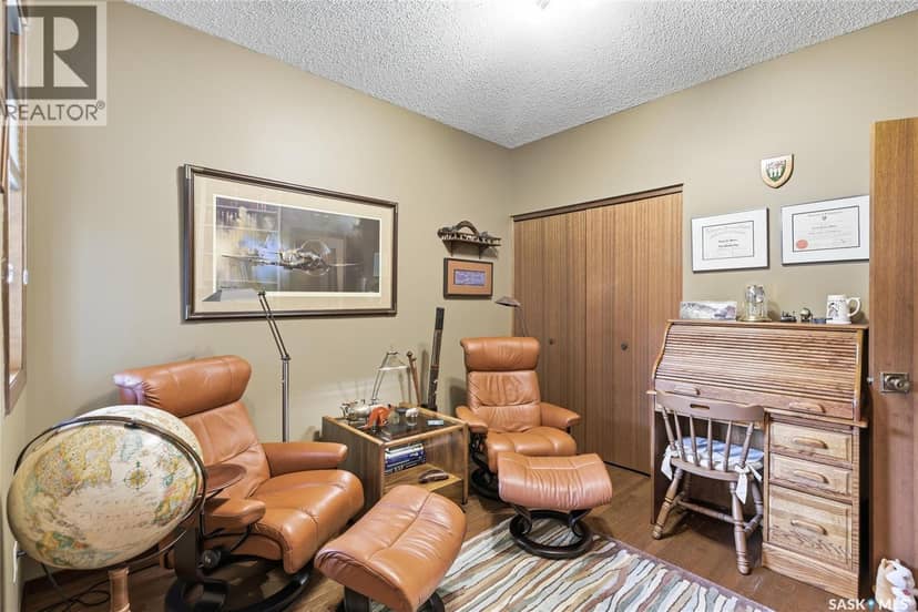 2654 Kliman CRESCENT — photo 20 of 40