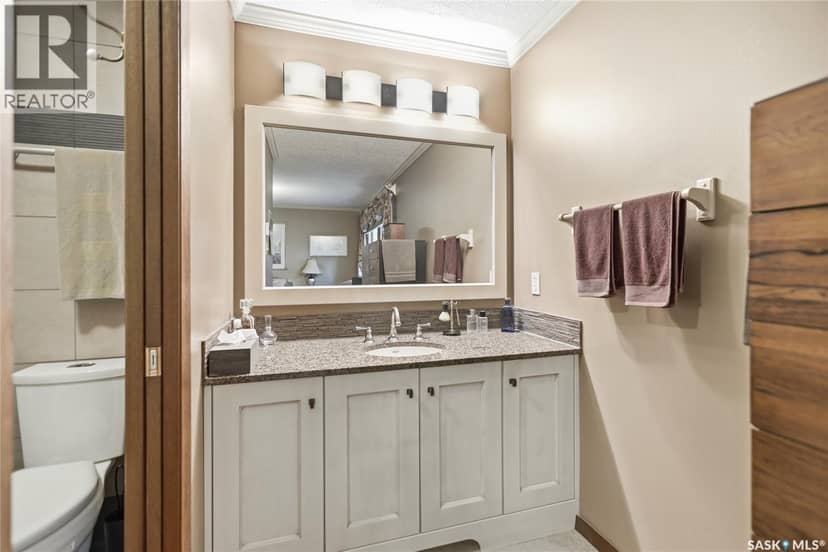 2654 Kliman CRESCENT — photo 29 of 40