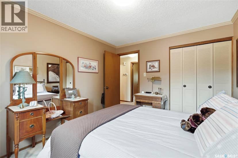 2654 Kliman CRESCENT — photo 33 of 40