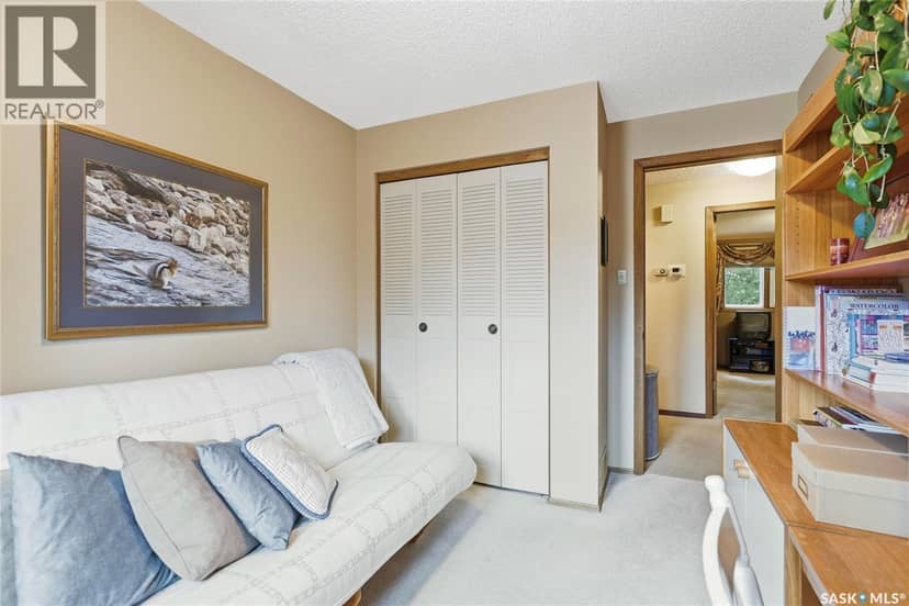 2654 Kliman CRESCENT — photo 37 of 40