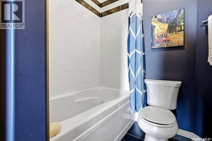 805 1901 Victoria AVENUE — photo 30 of 39