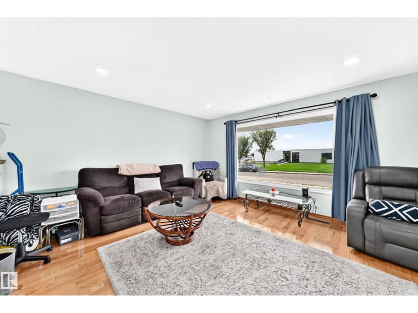 7312 Delwood Rd NW, Edmonton, photo 2