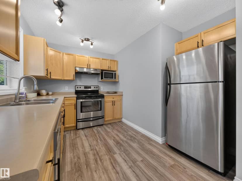 #44 12050 17 AV SW — photo 39 of 40